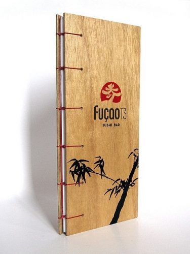 In menu bìa gỗ đẹp cho nhà hàng món ăn Nhật